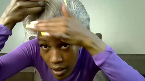 queenbeka online show from April 2026 07:02:02 AM