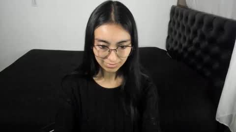 queenbyte_18 online show from February 2026 07:51:01 AM