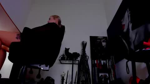 Misscatsnow online show from February 2026 08:48:02 AM