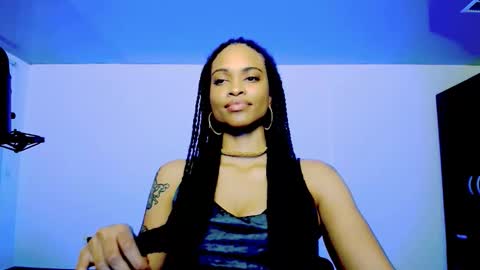 Snapshot of queendom_ing chatting on October 2025 10:31:01 PM Sweet Goddess online show from October 2025 10:31:01 PM