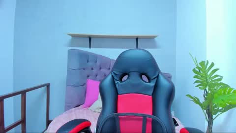 Queen online show from March 2026 06:48:01 PM