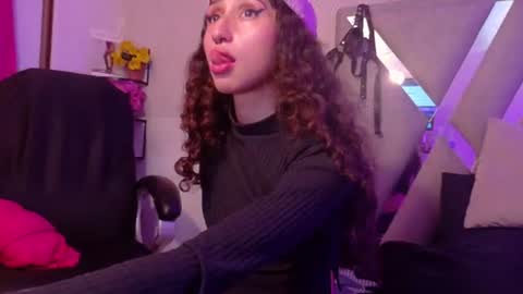 QUEENJEENN online show from July 2026 12:31:02 AM