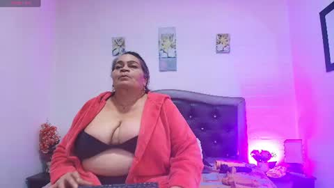 Snapshot of queenmature chatting on July 2026 02:17:02 AM VickyBoobss online show from July 2026 02:17:02 AM