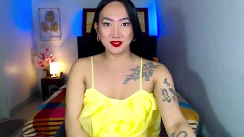 Snapshot of queenmistressts chatting on February 2025 02:07:01 AM QUEEN online show from February 2025 02:07:01 AM