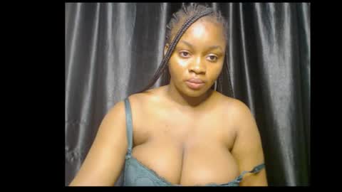 Zoey online show from October 2025 11:31:01 PM