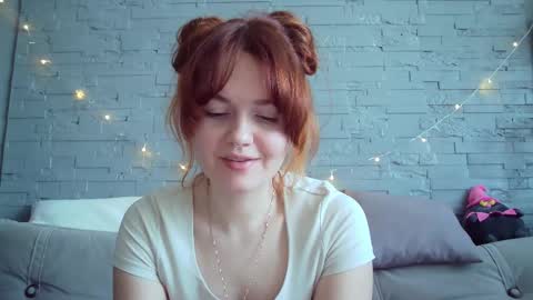 Snapshot of queenofmodels chatting on March 2025 11:51:01 AM QueenOfModels online show from March 2025 11:51:01 AM