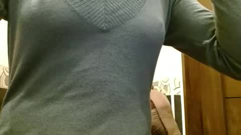 queenoftenderness online show from February 2026 08:42:02 PM