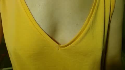 Snapshot of queenoftenderness chatting on May 2026 07:31:01 PM queenoftenderness online show from May 2026 07:31:01 PM