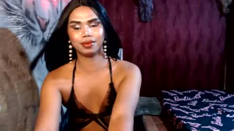 queenpinayebony_xx online show from June 2026 02:01:01 PM