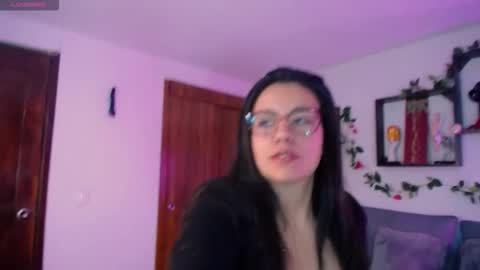 Snapshot of queenrose94 chatting on February 2026 12:57:01 PM queenrose94 online show from February 2026 12:57:01 PM