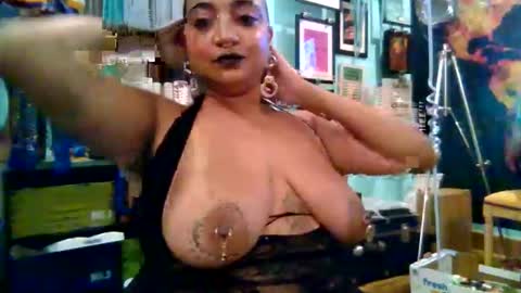 Queen Hilarity online show from February 2026 12:20:01 AM