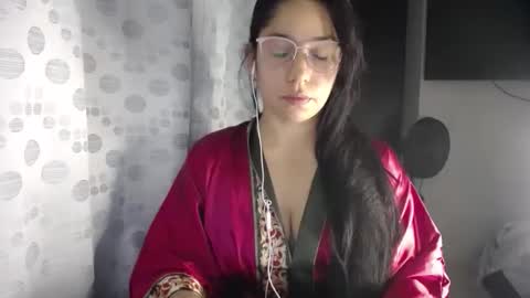 Paola online show from May 2026 03:35:02 AM