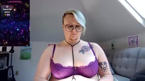 queerlyjaz online show from April 2026 06:05:02 PM