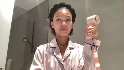 quelc538 online show from March 2026 07:03:02 AM