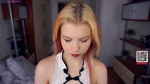 Tate online show from November 2025 04:23:02 AM