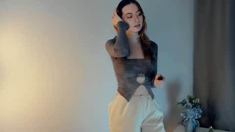 Fiona online show from December 2024 04:09:01 AM