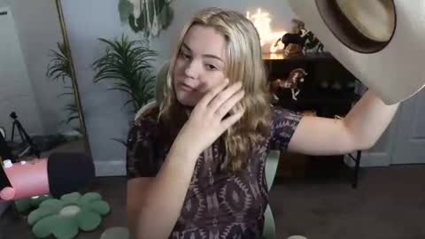 Bri online show from October 2025 01:53:02 AM