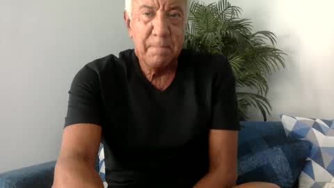 Snapshot of quest_one chatting on January 2025 09:35:02 PM Jim online show from January 2025 09:35:02 PM