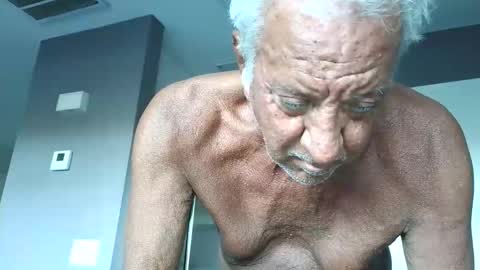 Snapshot of quest_one chatting on February 2026 12:21:01 AM Jim online show from February 2026 12:21:01 AM