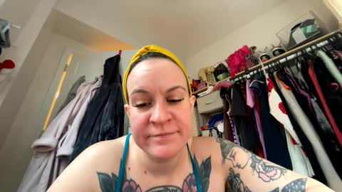 Snapshot of quinnofspades chatting on February 2025 02:20:01 PM quinnofspades online show from February 2025 02:20:01 PM