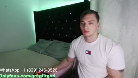 Snapshot of r9dima1998 chatting on February 2025 02:40:02 AM Dmitry online show from February 2025 02:40:02 AM