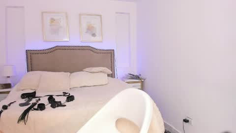 RACHEL ES online show from April 2026 10:26:01 AM