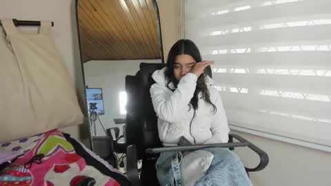 Snapshot of rachell_criss chatting on February 2025 01:46:01 PM Rachell online show from February 2025 01:46:01 PM