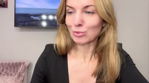 Rachel online show from February 2025 07:55:01 PM