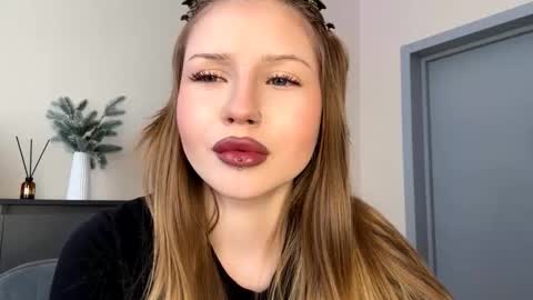 Alex online show from February 2026 06:42:02 AM