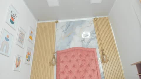 rachellesc online show from May 2026 12:24:01 PM