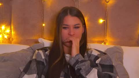 Snapshot of rachellsimpson chatting on December 2024 01:25:01 AM RachellSimpson online show from December 2024 01:25:01 AM