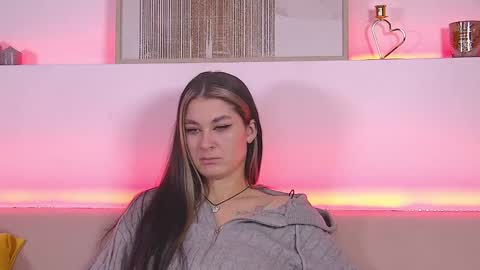 Snapshot of rachellsimpson chatting on February 2025 04:14:02 AM RachellSimpson online show from February 2025 04:14:02 AM