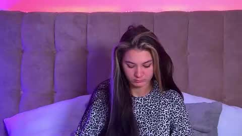 Snapshot of rachellsimpson chatting on February 2025 05:02:01 AM RachellSimpson online show from February 2025 05:02:01 AM