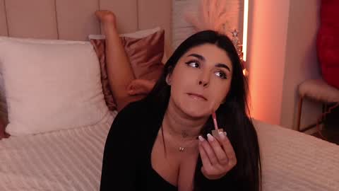 RachelSwaan online show from December 2024 03:22:02 PM