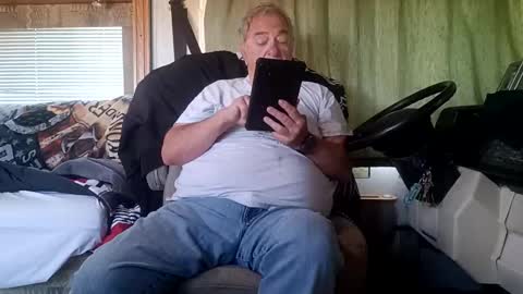 Snapshot of radiomantim chatting on April 2026 03:03:02 PM Radioman for fun online show from April 2026 03:03:02 PM