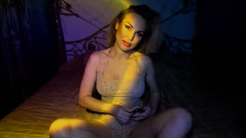 Radmila Star online show from November 2025 06:00:02 PM