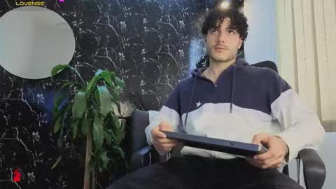 R A F A E L online show from January 2026 08:47:01 PM