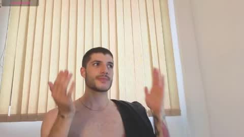Snapshot of rafael_mendez chatting on June 2026 08:33:02 PM R A F A E L online show from June 2026 08:33:02 PM