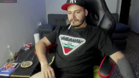 Snapshot of ragnar_lothbrok77 chatting on December 2025 11:00:01 PM ragnar_lothbrok77 online show from December 2025 11:00:01 PM