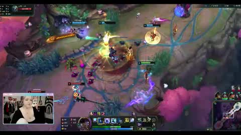 Kate online show from October 2025 10:33:02 AM