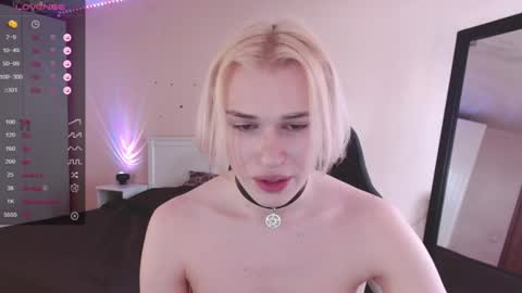 Snapshot of rainbow__salt chatting on June 2026 11:13:02 AM Mike online show from June 2026 11:13:02 AM