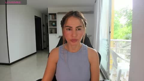 Jennyindependent model . online show from May 2026 04:47:01 PM