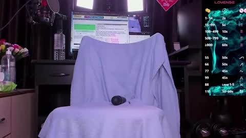 Laura online show from February 2025 03:47:02 AM