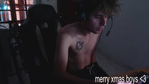 Snapshot of ramisexyloveyou chatting on December 2024 07:32:02 PM Ramiro online show from December 2024 07:32:02 PM