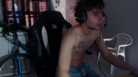 Snapshot of ramisexyloveyou chatting on February 2025 09:17:02 PM Ramiro online show from February 2025 09:17:02 PM