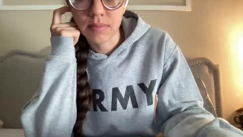 RamonaJ online show from November 2025 05:04:02 PM