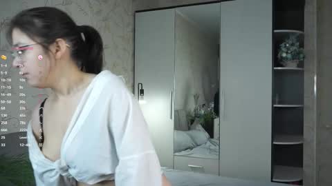 Snapshot of randichaplin chatting on September 2025 07:18:02 AM Vilda online show from September 2025 07:18:02 AM