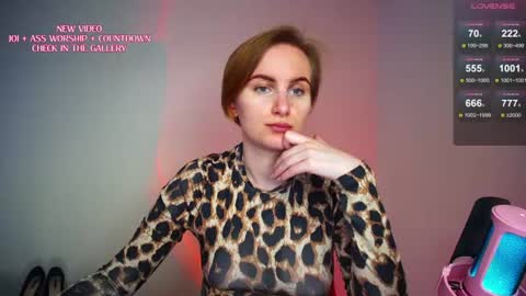 Cherry  Miss Cherry online show from July 2026 04:35:02 PM