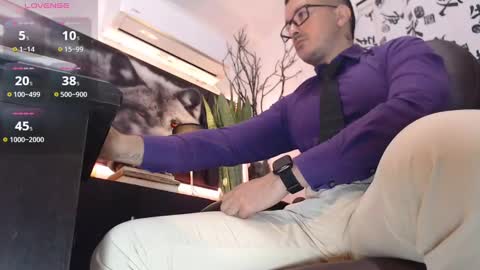 Snapshot of randylukehot chatting on December 2024 11:52:02 AM randylukehot online show from December 2024 11:52:02 AM