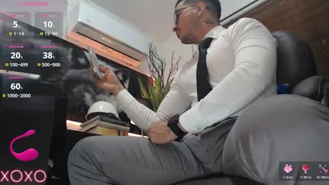 Snapshot of randylukehot chatting on November 2025 10:15:01 AM randylukehot online show from November 2025 10:15:01 AM